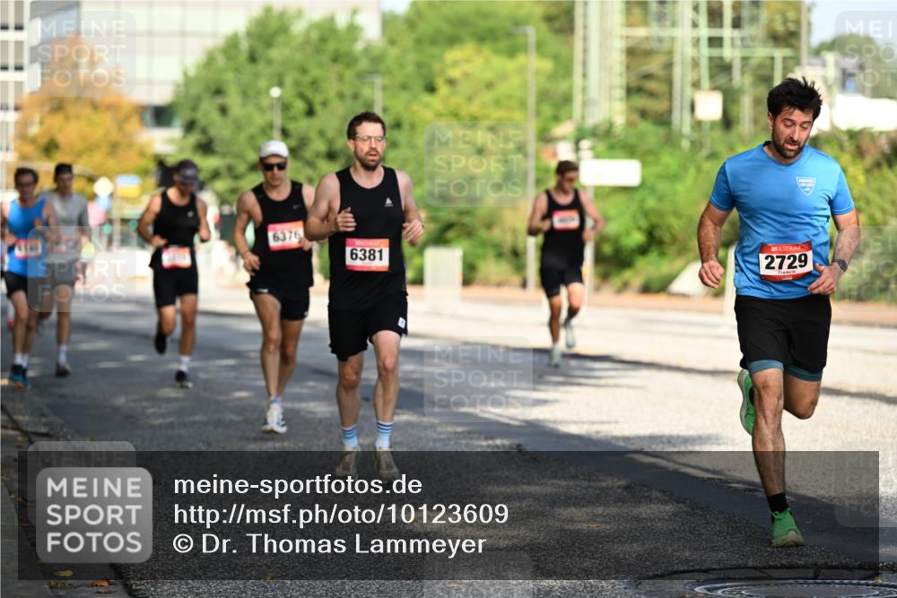 06.09.2026 - CURREX Alsterlauf Dr. Thomas Lammeyer http://msf.ph/oto/10123609 06.09.2026 09:40:00 Laufen 6376, 6381, 2729 meine-sportfotos.de