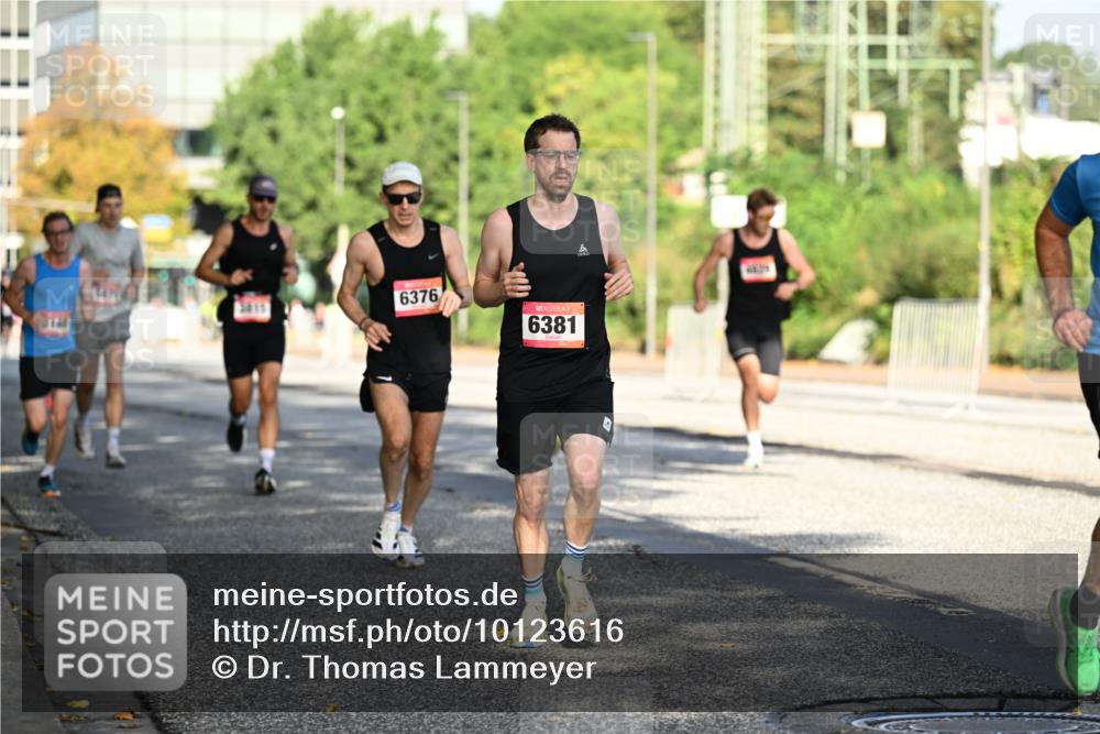 06.09.2026 - CURREX Alsterlauf Dr. Thomas Lammeyer http://msf.ph/oto/10123616 06.09.2026 09:40:01 Laufen 3415, 6376, 6381 meine-sportfotos.de