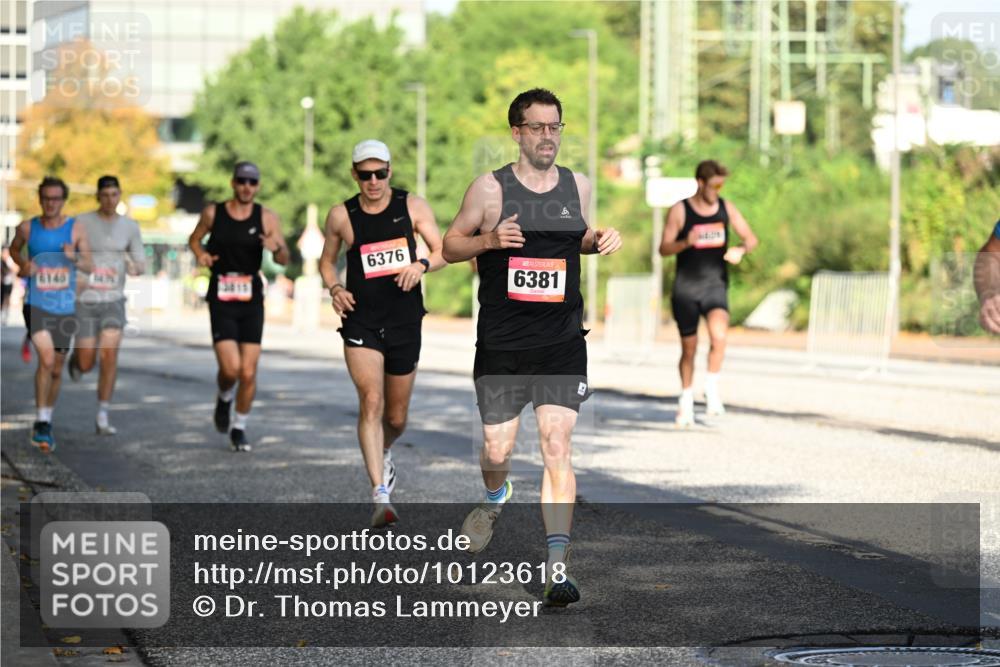 06.09.2026 - CURREX Alsterlauf Dr. Thomas Lammeyer http://msf.ph/oto/10123618 06.09.2026 09:40:01 Laufen 6140, 6376, 6381 meine-sportfotos.de