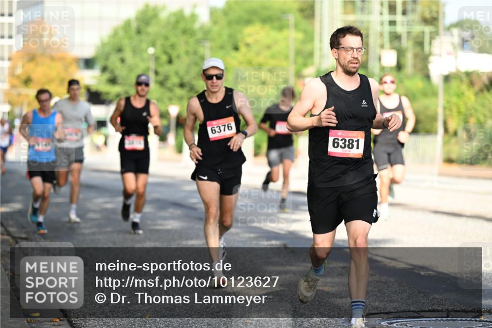 06.09.2026 - CURREX Alsterlauf Dr. Thomas Lammeyer http://msf.ph/oto/10123627 06.09.2026 09:40:02 Laufen 6376, 6381 meine-sportfotos.de