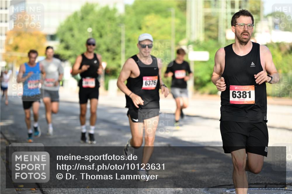 06.09.2026 - CURREX Alsterlauf Dr. Thomas Lammeyer http://msf.ph/oto/10123631 06.09.2026 09:40:02 Laufen 6376, 6381 meine-sportfotos.de