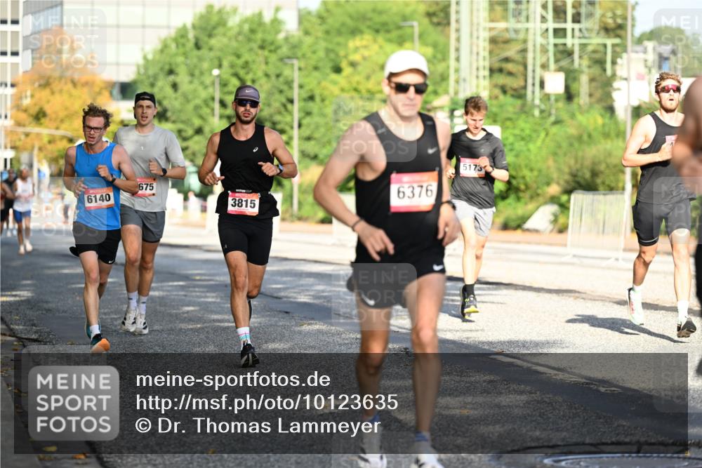 06.09.2026 - CURREX Alsterlauf Dr. Thomas Lammeyer http://msf.ph/oto/10123635 06.09.2026 09:40:03 Laufen 5173, 675, 6140, 6376, 3815 meine-sportfotos.de