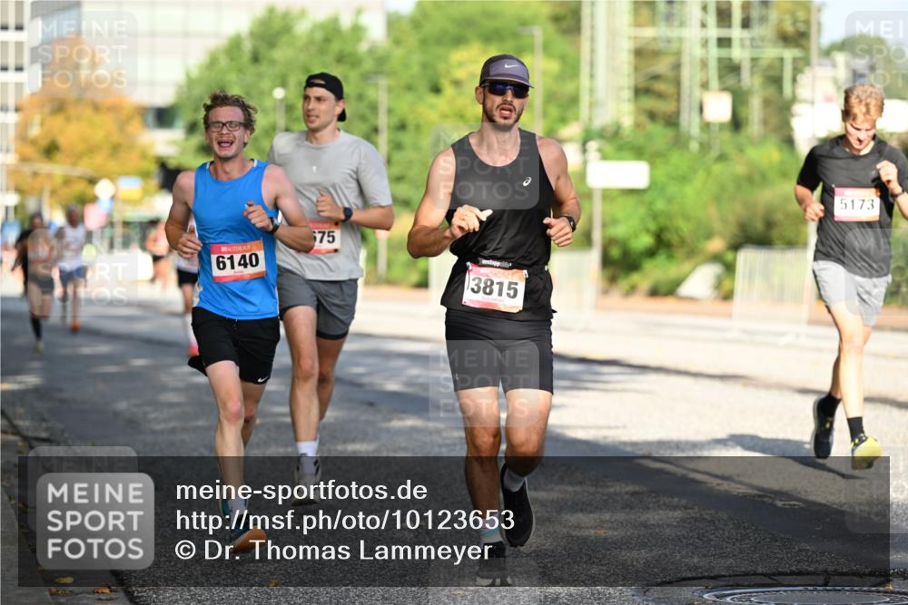 06.09.2026 - CURREX Alsterlauf Dr. Thomas Lammeyer http://msf.ph/oto/10123653 06.09.2026 09:40:04 Laufen 6140, 675, 3815, 5173 meine-sportfotos.de