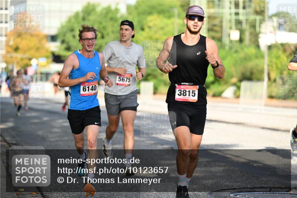 06.09.2026 - CURREX Alsterlauf Dr. Thomas Lammeyer http://msf.ph/oto/10123657 06.09.2026 09:40:04 Laufen 6140, 5675, 3815 meine-sportfotos.de