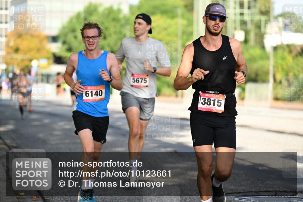 06.09.2026 - CURREX Alsterlauf Dr. Thomas Lammeyer http://msf.ph/oto/10123661 06.09.2026 09:40:05 Laufen 6140, 5675, 3815 meine-sportfotos.de