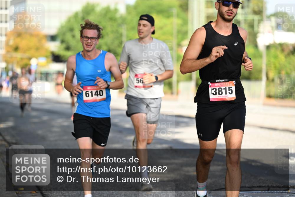 06.09.2026 - CURREX Alsterlauf Dr. Thomas Lammeyer http://msf.ph/oto/10123662 06.09.2026 09:40:05 Laufen 11, 6140, 56, 3815 meine-sportfotos.de