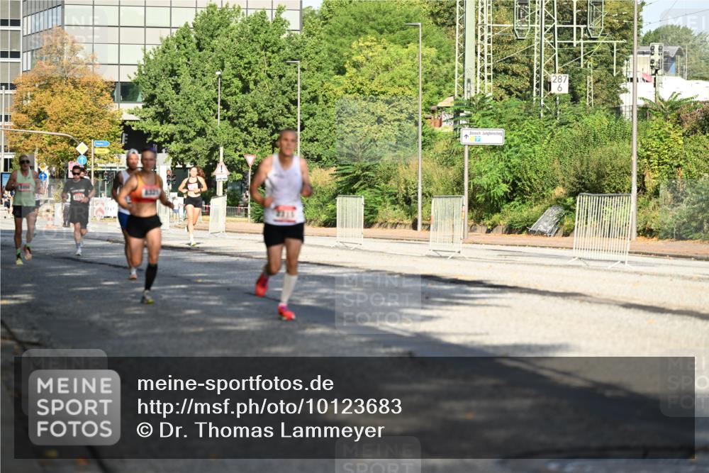06.09.2026 - CURREX Alsterlauf Dr. Thomas Lammeyer http://msf.ph/oto/10123683 06.09.2026 09:40:07 Laufen 3950, 287, 6 meine-sportfotos.de