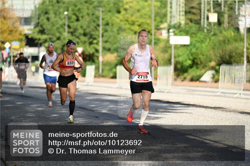 06.09.2026 - CURREX Alsterlauf Dr. Thomas Lammeyer http://msf.ph/oto/10123692 06.09.2026 09:40:08 Laufen 8321, 2715 meine-sportfotos.de