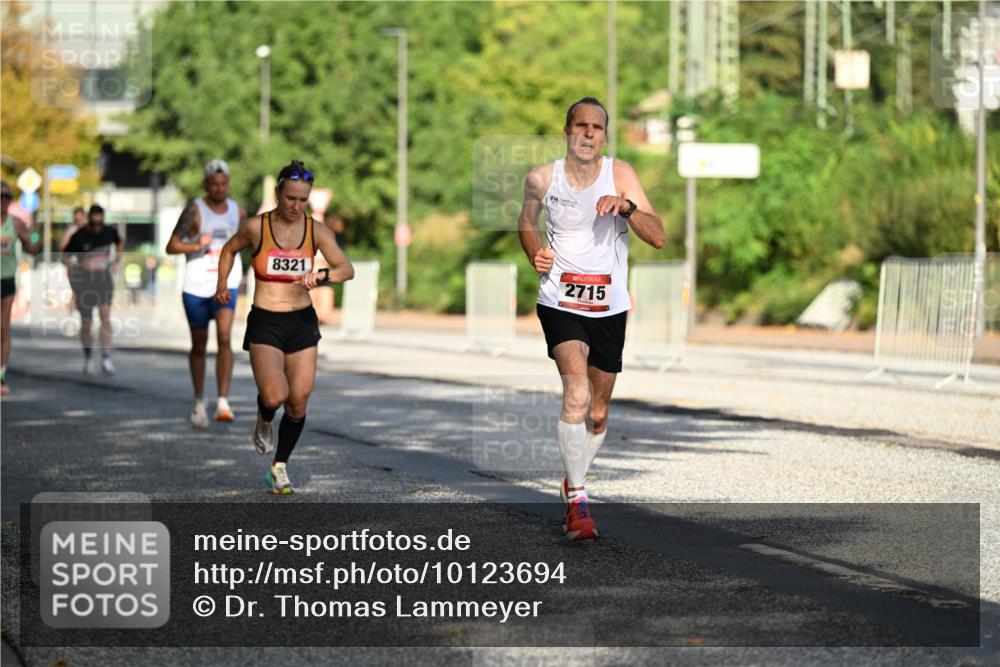 06.09.2026 - CURREX Alsterlauf Dr. Thomas Lammeyer http://msf.ph/oto/10123694 06.09.2026 09:40:09 Laufen 8321, 2715 meine-sportfotos.de