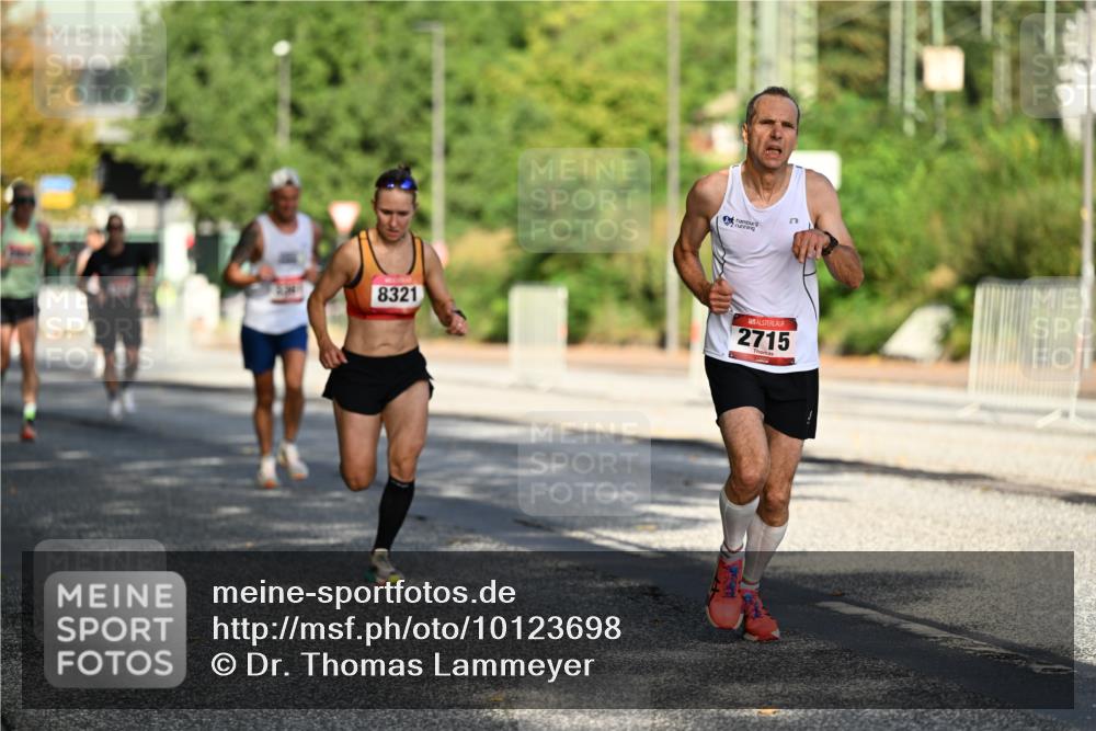 06.09.2026 - CURREX Alsterlauf Dr. Thomas Lammeyer http://msf.ph/oto/10123698 06.09.2026 09:40:09 Laufen 8321, 2715 meine-sportfotos.de
