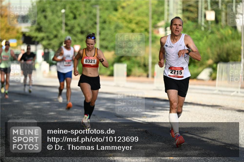 06.09.2026 - CURREX Alsterlauf Dr. Thomas Lammeyer http://msf.ph/oto/10123699 06.09.2026 09:40:09 Laufen 8321, 2715 meine-sportfotos.de
