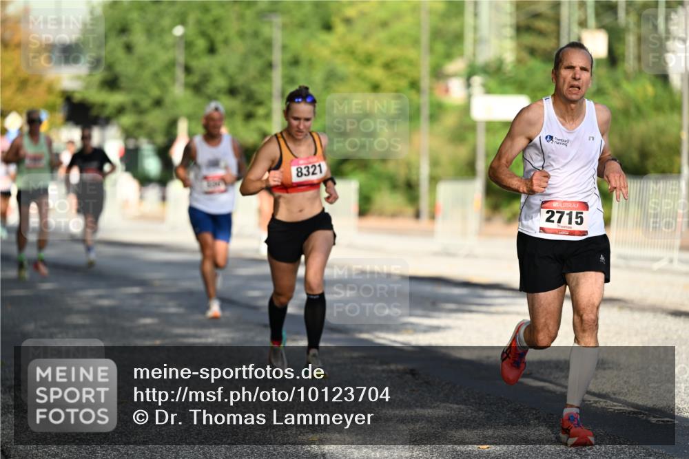 06.09.2026 - CURREX Alsterlauf Dr. Thomas Lammeyer http://msf.ph/oto/10123704 06.09.2026 09:40:10 Laufen 8321, 2715 meine-sportfotos.de