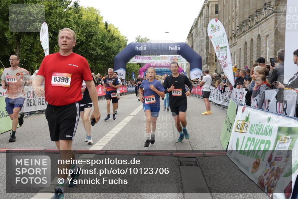 06.09.2026 - CURREX Alsterlauf Yannick Fuchs http://msf.ph/oto/10123706 06.09.2026 10:02:58 Ziel 2500, 2687, 3338, 3721, 3909, 4345, 4348, 4474, 4475, 4730, 5190, 5366, 5465, 5659, 5771, 5780, 5865, 5866, 6046, 6398 meine-sportfotos.de