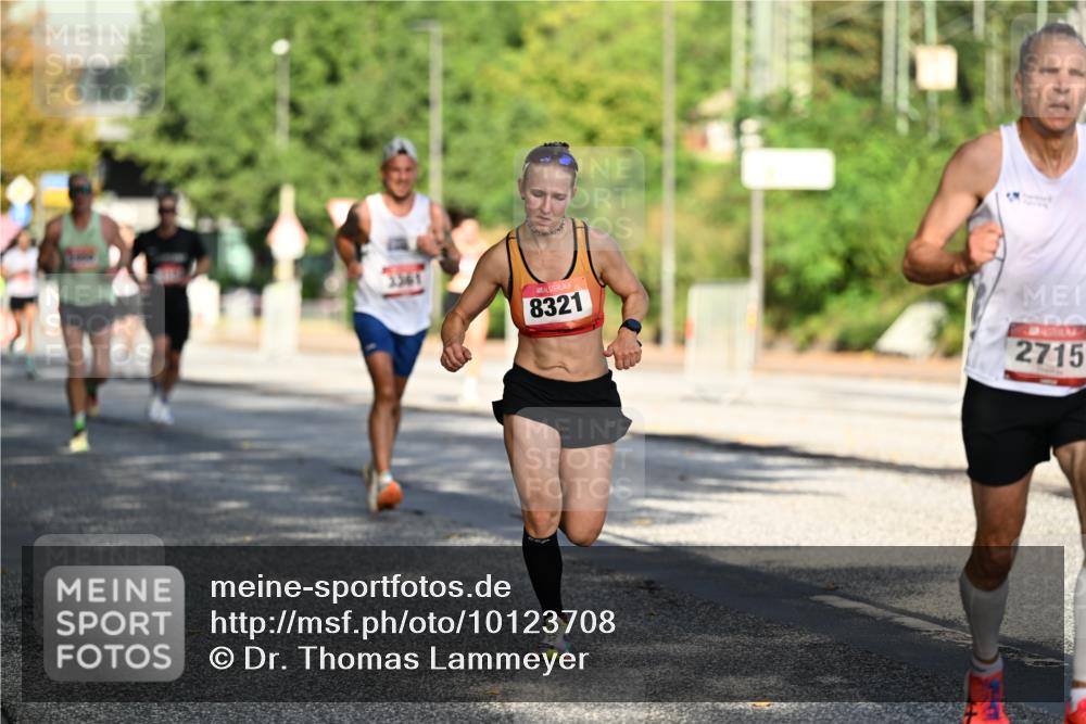06.09.2026 - CURREX Alsterlauf Dr. Thomas Lammeyer http://msf.ph/oto/10123708 06.09.2026 09:40:10 Laufen 3361, 8321, 2715 meine-sportfotos.de