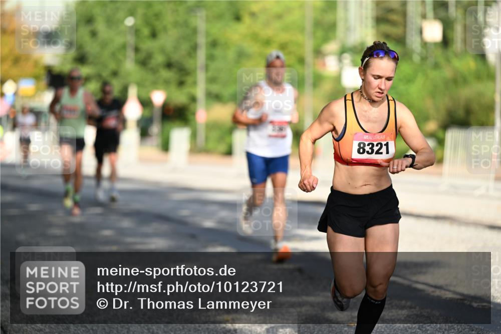 06.09.2026 - CURREX Alsterlauf Dr. Thomas Lammeyer http://msf.ph/oto/10123721 06.09.2026 09:40:11 Laufen 8321 meine-sportfotos.de