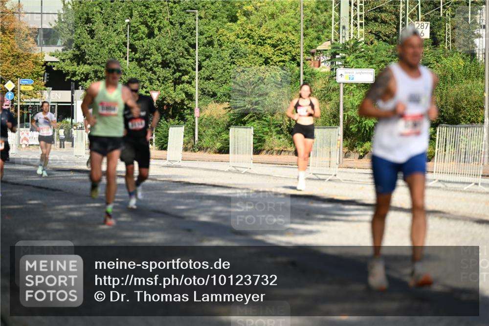 06.09.2026 - CURREX Alsterlauf Dr. Thomas Lammeyer http://msf.ph/oto/10123732 06.09.2026 09:40:13 Laufen 287, 6 meine-sportfotos.de