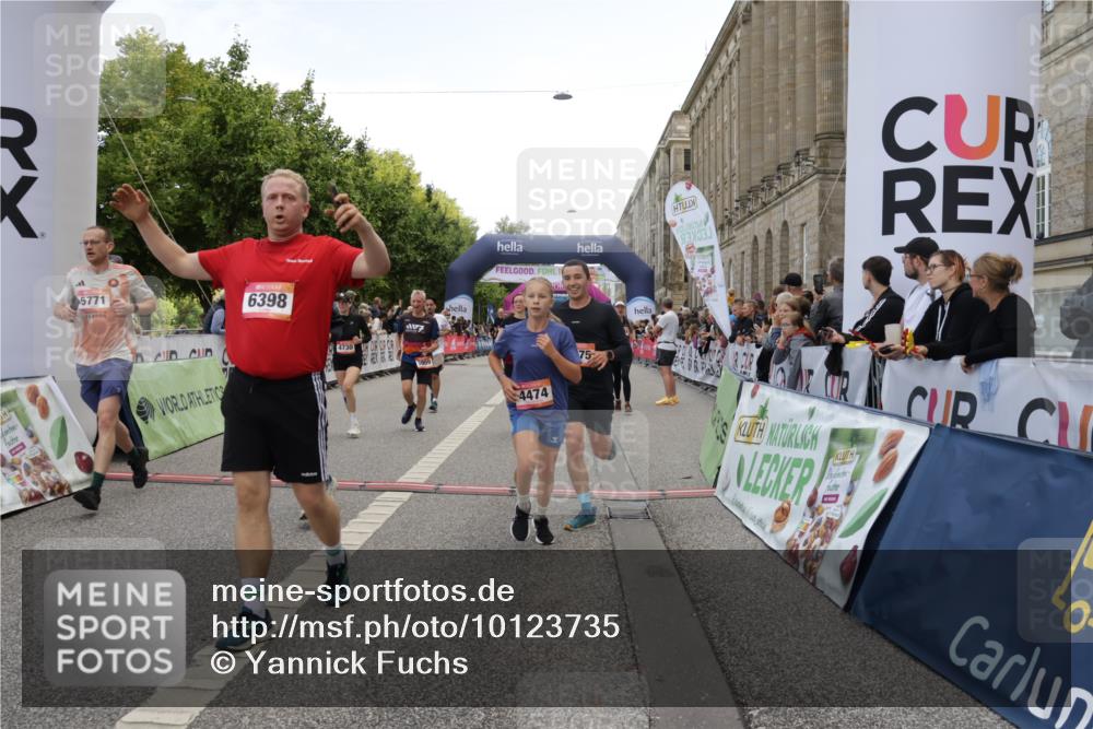 06.09.2026 - CURREX Alsterlauf Yannick Fuchs http://msf.ph/oto/10123735 06.09.2026 10:02:58 Ziel 2500, 2687, 3338, 3721, 3909, 4345, 4348, 4474, 4475, 4730, 5190, 5366, 5465, 5659, 5771, 5780, 5865, 5866, 6046, 6398 meine-sportfotos.de