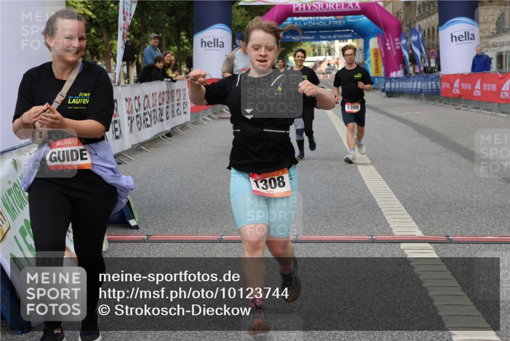 06.09.2026 - CURREX Alsterlauf Strokosch-Dieckow http://msf.ph/oto/10123744 06.09.2026 12:11:48 Ziel 1122, 1245, 1308, 1309 meine-sportfotos.de
