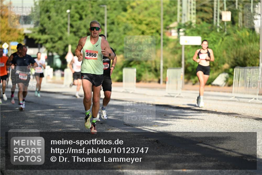 06.09.2026 - CURREX Alsterlauf Dr. Thomas Lammeyer http://msf.ph/oto/10123747 06.09.2026 09:40:14 Laufen 1753, 5950, 10 meine-sportfotos.de