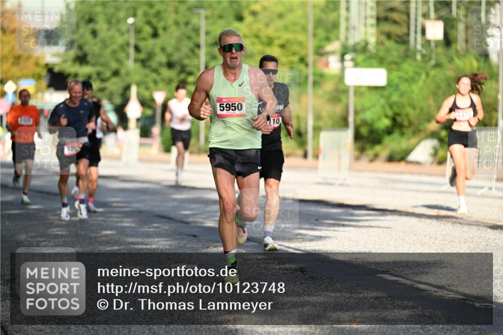 06.09.2026 - CURREX Alsterlauf Dr. Thomas Lammeyer http://msf.ph/oto/10123748 06.09.2026 09:40:15 Laufen 5950, 6421, 10 meine-sportfotos.de