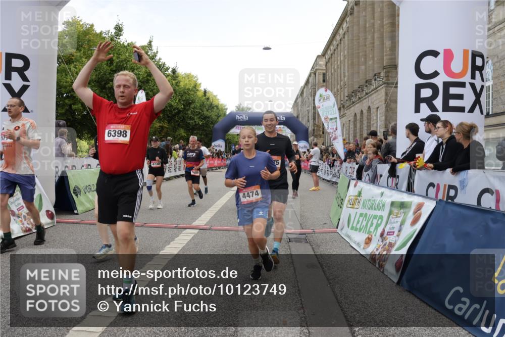 06.09.2026 - CURREX Alsterlauf Yannick Fuchs http://msf.ph/oto/10123749 06.09.2026 10:02:59 Ziel 2500, 2687, 3338, 3721, 3909, 4345, 4348, 4474, 4475, 4730, 5190, 5366, 5465, 5659, 5771, 5780, 5865, 5866, 5903, 6046, 6398 meine-sportfotos.de