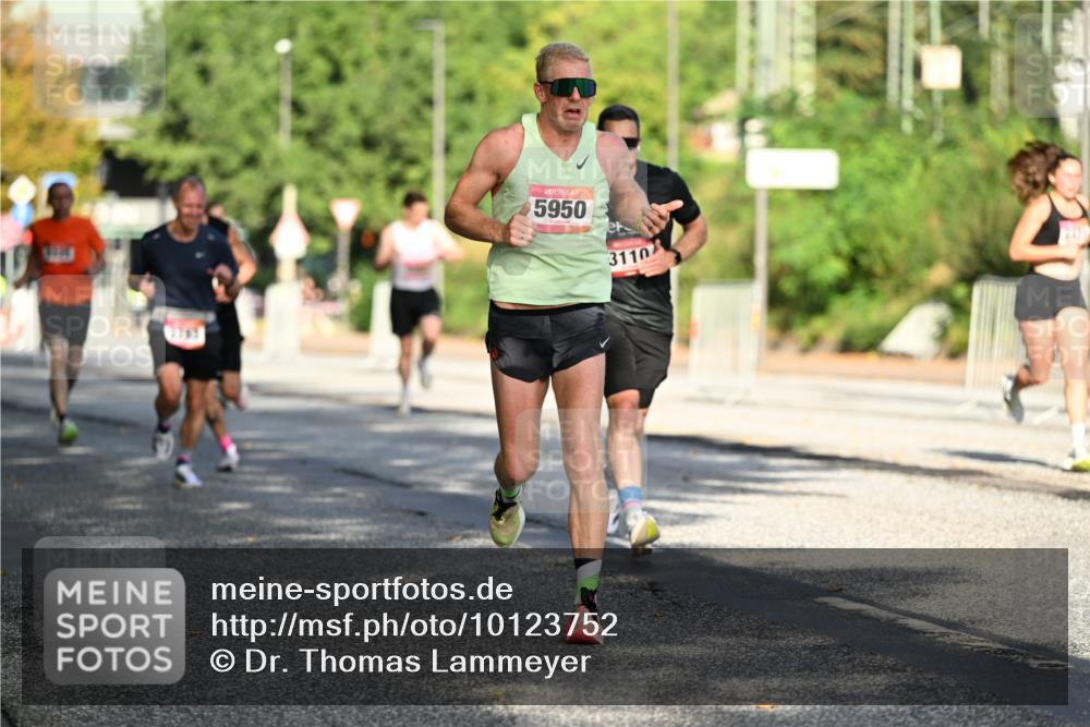 06.09.2026 - CURREX Alsterlauf Dr. Thomas Lammeyer http://msf.ph/oto/10123752 06.09.2026 09:40:15 Laufen 5950, 3110 meine-sportfotos.de