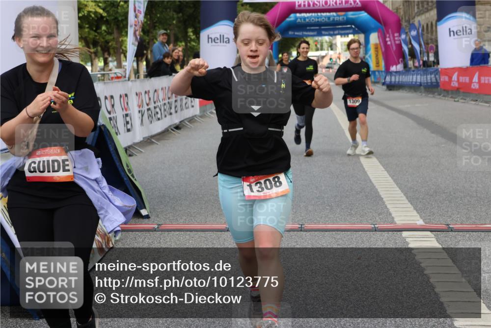 06.09.2026 - CURREX Alsterlauf Strokosch-Dieckow http://msf.ph/oto/10123775 06.09.2026 12:11:48 Ziel 1122, 1245, 1308, 1309 meine-sportfotos.de