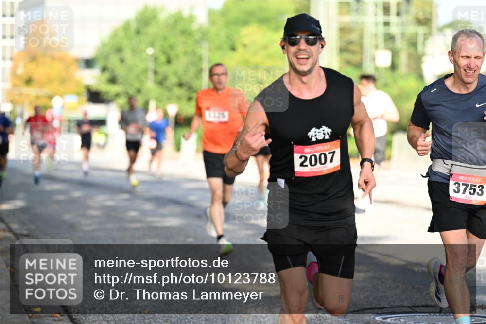 06.09.2026 - CURREX Alsterlauf Dr. Thomas Lammeyer http://msf.ph/oto/10123788 06.09.2026 09:40:20 Laufen 2007, 3753 meine-sportfotos.de