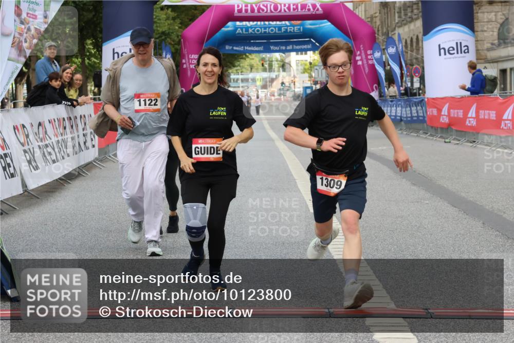 06.09.2026 - CURREX Alsterlauf Strokosch-Dieckow http://msf.ph/oto/10123800 06.09.2026 12:11:50 Ziel 1122, 1196, 1245, 1308, 1309 meine-sportfotos.de