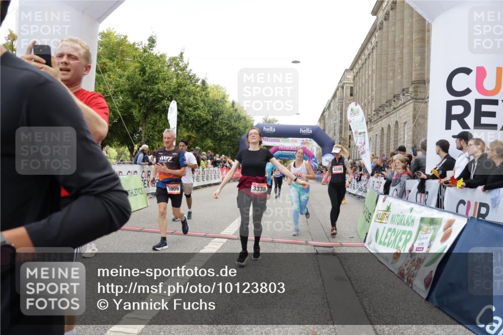 06.09.2026 - CURREX Alsterlauf Yannick Fuchs http://msf.ph/oto/10123803 06.09.2026 10:03:00 Ziel 2500, 2687, 3338, 3721, 3909, 4345, 4348, 4474, 4475, 4730, 4922, 5190, 5366, 5465, 5659, 5771, 5780, 5865, 5866, 5903, 6046, 6049, 6398, 8100 meine-sportfotos.de