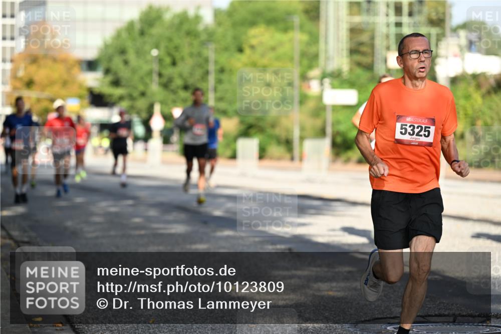 06.09.2026 - CURREX Alsterlauf Dr. Thomas Lammeyer http://msf.ph/oto/10123809 06.09.2026 09:40:22 Laufen 5325 meine-sportfotos.de