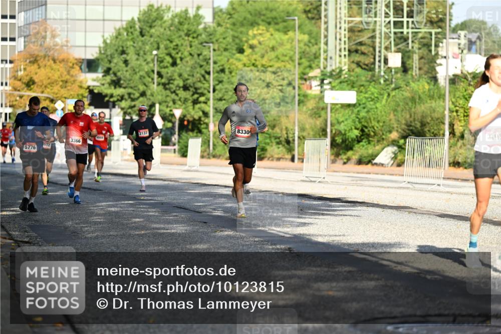 06.09.2026 - CURREX Alsterlauf Dr. Thomas Lammeyer http://msf.ph/oto/10123815 06.09.2026 09:40:23 Laufen 2137, 8330, 4668, 3366, 572, 5776, 595 meine-sportfotos.de