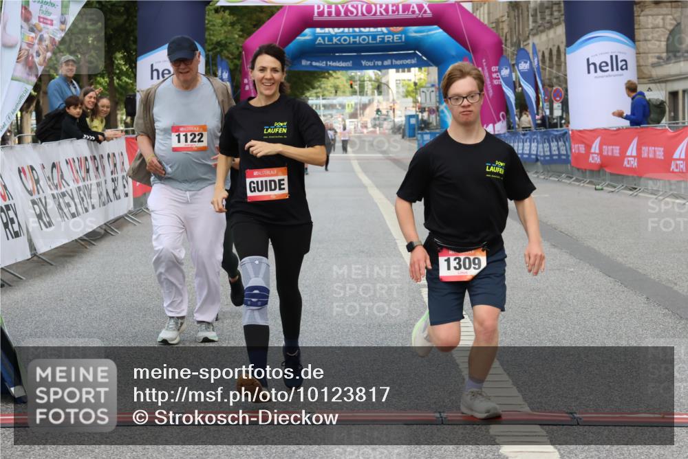 06.09.2026 - CURREX Alsterlauf Strokosch-Dieckow http://msf.ph/oto/10123817 06.09.2026 12:11:50 Ziel 1122, 1196, 1245, 1308, 1309 meine-sportfotos.de