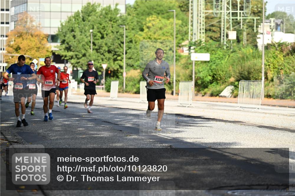 06.09.2026 - CURREX Alsterlauf Dr. Thomas Lammeyer http://msf.ph/oto/10123820 06.09.2026 09:40:23 Laufen 5776, 3572, 3366, 2137, 8330 meine-sportfotos.de