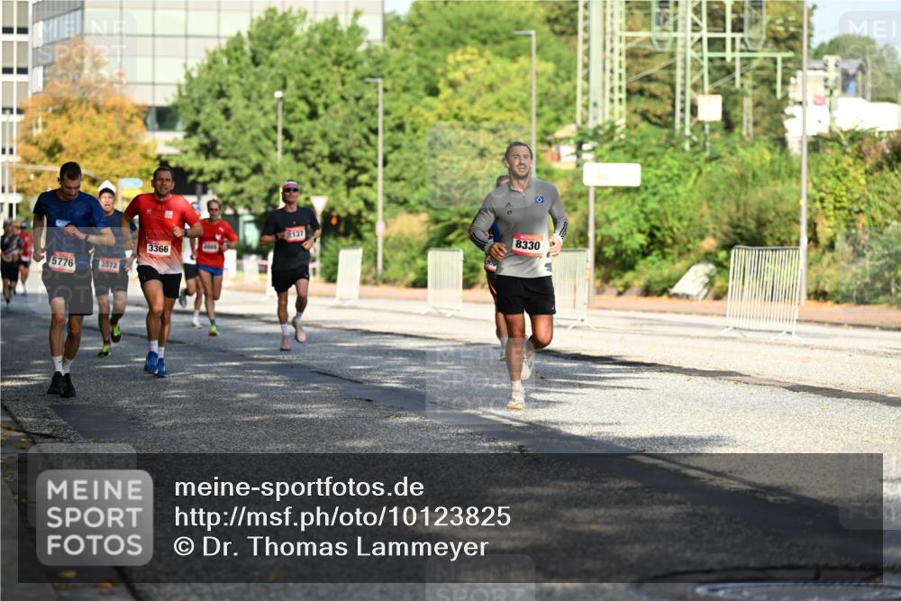 06.09.2026 - CURREX Alsterlauf Dr. Thomas Lammeyer http://msf.ph/oto/10123825 06.09.2026 09:40:24 Laufen 137, 8330, 3366, 4604, 5776, 3572 meine-sportfotos.de