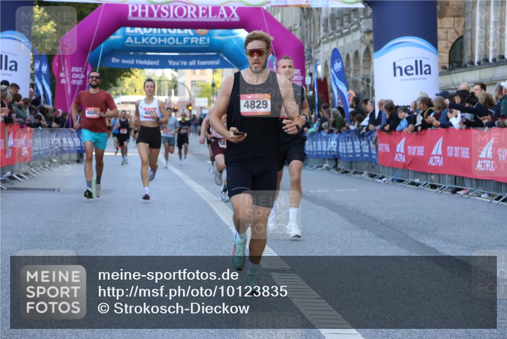 06.09.2026 - CURREX Alsterlauf Strokosch-Dieckow http://msf.ph/oto/10123835 06.09.2026 09:42:37 Ziel 2248, 3692, 4006, 4607, 4829, 5173, 5464, 5811, 6472 meine-sportfotos.de