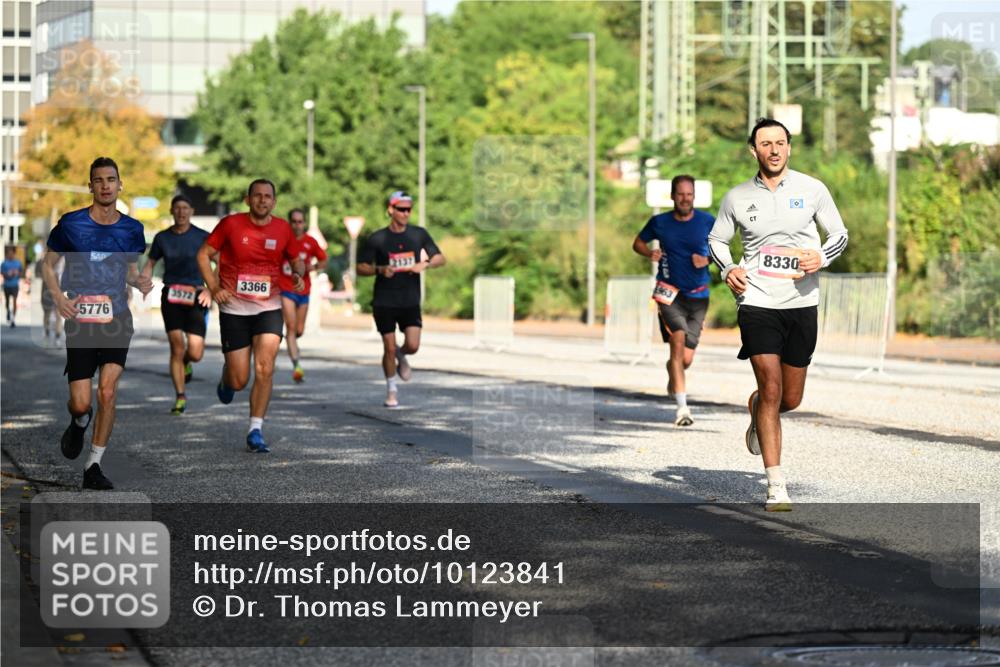 06.09.2026 - CURREX Alsterlauf Dr. Thomas Lammeyer http://msf.ph/oto/10123841 06.09.2026 09:40:25 Laufen 5776, 3572, 3366, 1963, 8330 meine-sportfotos.de