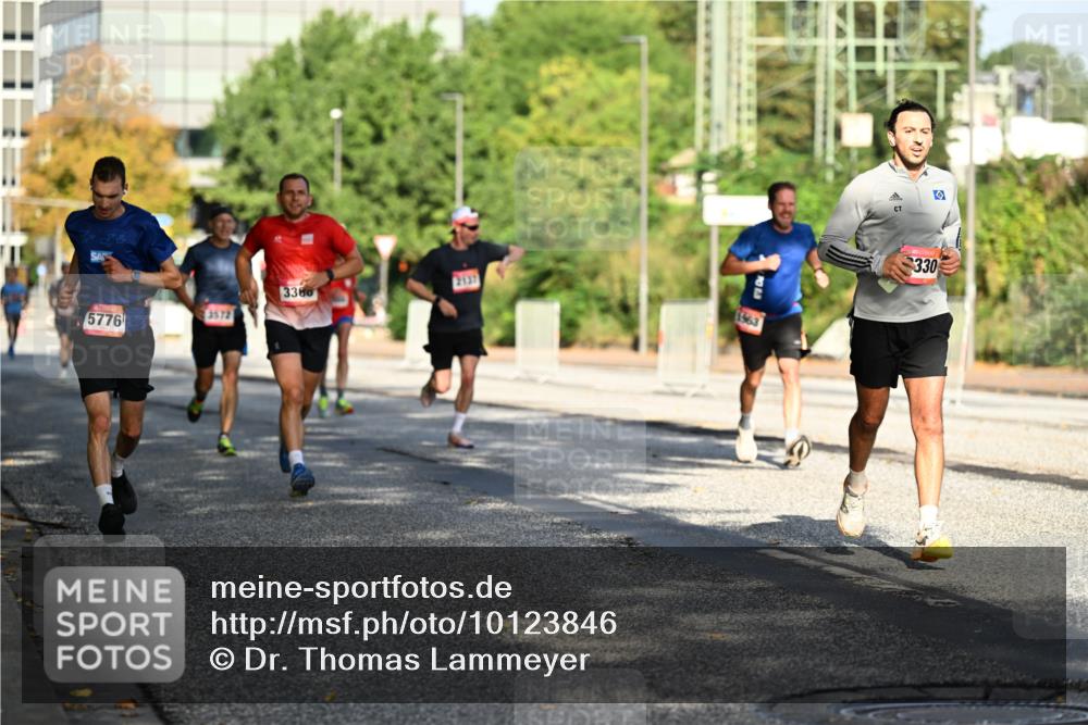 06.09.2026 - CURREX Alsterlauf Dr. Thomas Lammeyer http://msf.ph/oto/10123846 06.09.2026 09:40:25 Laufen 2137, 3368, 5776, 3572, 1963, 330 meine-sportfotos.de
