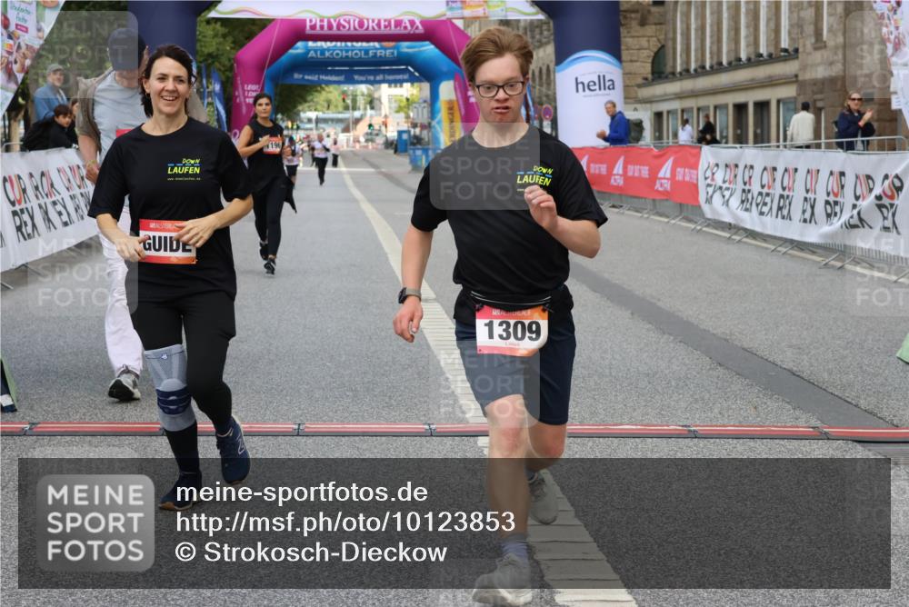 06.09.2026 - CURREX Alsterlauf Strokosch-Dieckow http://msf.ph/oto/10123853 06.09.2026 12:11:51 Ziel 1122, 1196, 1245, 1308, 1309 meine-sportfotos.de