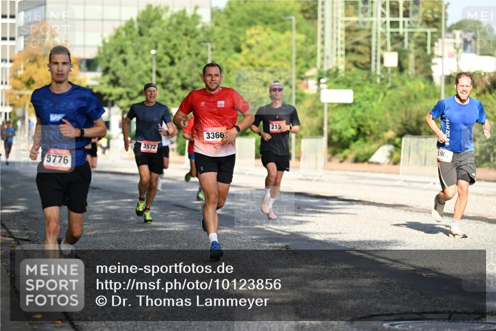06.09.2026 - CURREX Alsterlauf Dr. Thomas Lammeyer http://msf.ph/oto/10123856 06.09.2026 09:40:27 Laufen 5776, 3572, 3366, 213, 5963 meine-sportfotos.de