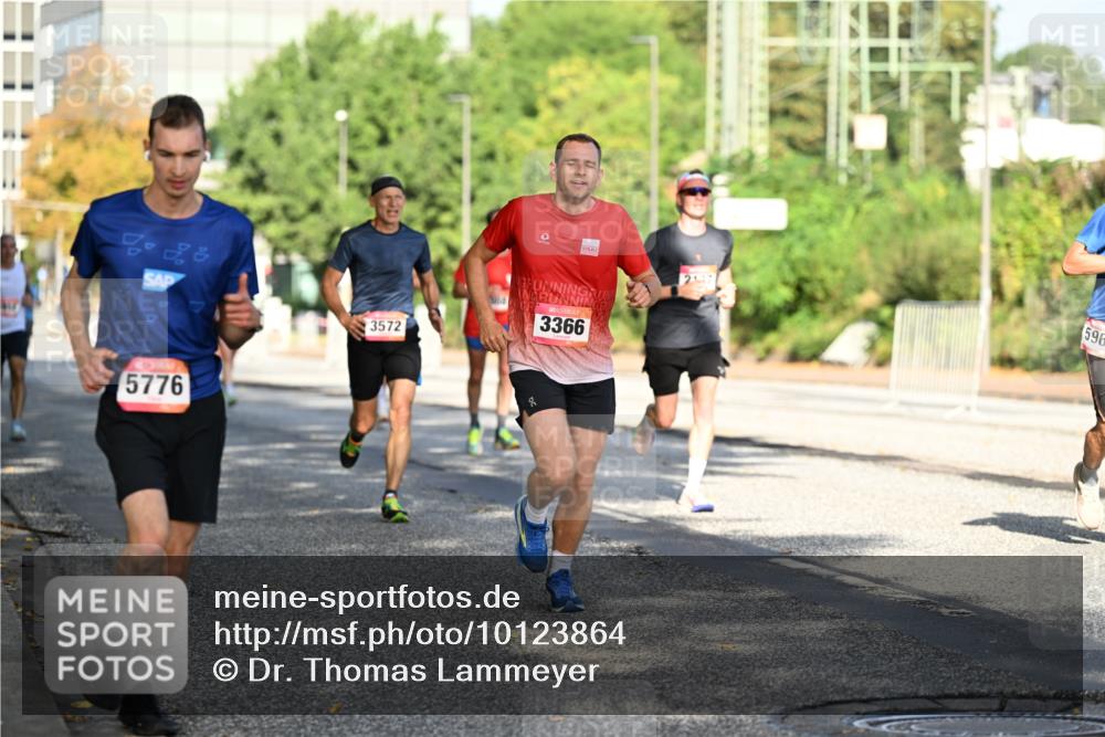 06.09.2026 - CURREX Alsterlauf Dr. Thomas Lammeyer http://msf.ph/oto/10123864 06.09.2026 09:40:27 Laufen 5776, 3572, 31010, 3366, 8, 2137, 596 meine-sportfotos.de
