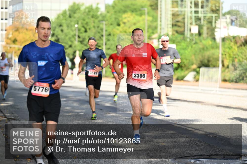 06.09.2026 - CURREX Alsterlauf Dr. Thomas Lammeyer http://msf.ph/oto/10123865 06.09.2026 09:40:28 Laufen 3572, 3366, 5776 meine-sportfotos.de