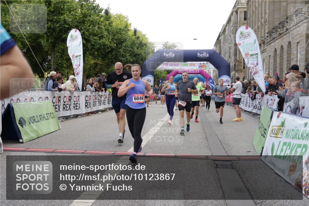 06.09.2026 - CURREX Alsterlauf Yannick Fuchs http://msf.ph/oto/10123867 06.09.2026 10:03:03 Ziel 3096, 3338, 3721, 3909, 4345, 4348, 4474, 4475, 4730, 4922, 5234, 5465, 5771, 5780, 5865, 5903, 6046, 6049, 6379, 6398, 8100 meine-sportfotos.de