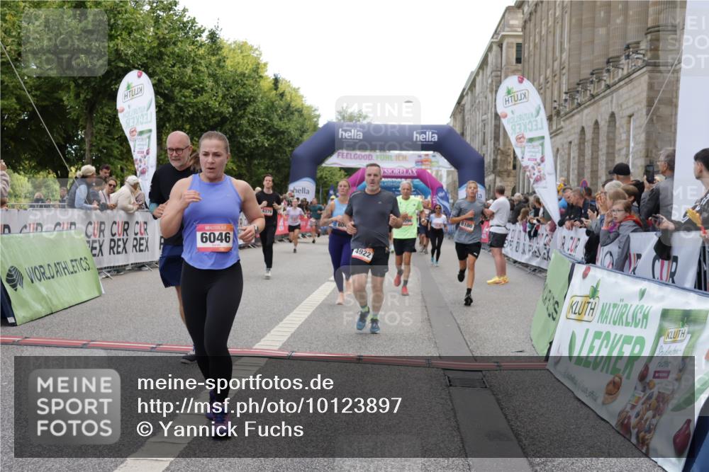 06.09.2026 - CURREX Alsterlauf Yannick Fuchs http://msf.ph/oto/10123897 06.09.2026 10:03:04 Ziel 3096, 3338, 3721, 3909, 3920, 4345, 4348, 4474, 4475, 4730, 4922, 5234, 5465, 5771, 5865, 5903, 5936, 6046, 6049, 6264, 6379, 6398, 8100 meine-sportfotos.de
