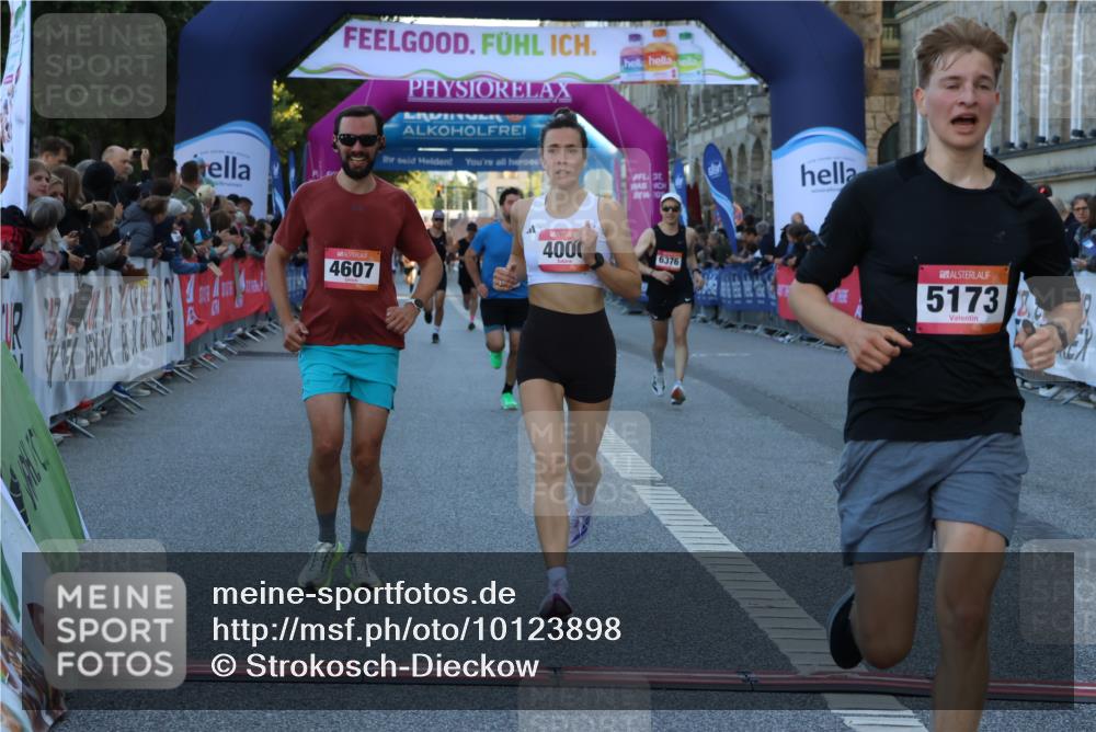 06.09.2026 - CURREX Alsterlauf Strokosch-Dieckow http://msf.ph/oto/10123898 06.09.2026 09:42:42 Ziel 2729, 3692, 4006, 4607, 4829, 5173, 5811, 6376 meine-sportfotos.de