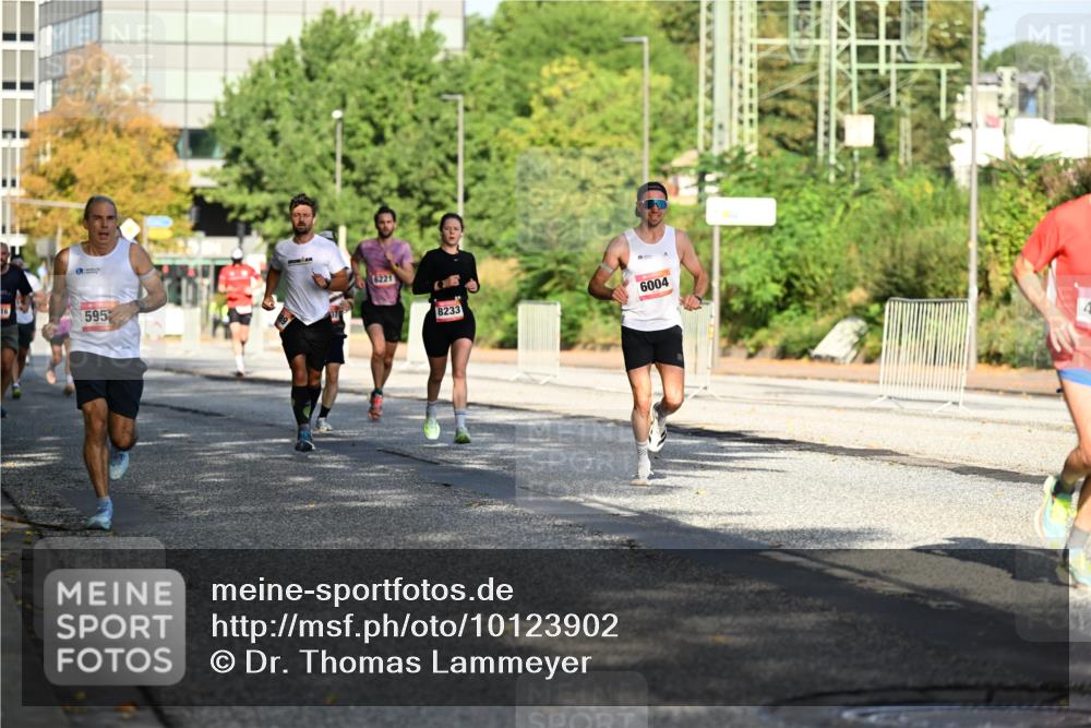 06.09.2026 - CURREX Alsterlauf Dr. Thomas Lammeyer http://msf.ph/oto/10123902 06.09.2026 09:40:31 Laufen 595, 6221, 8233, 6004 meine-sportfotos.de