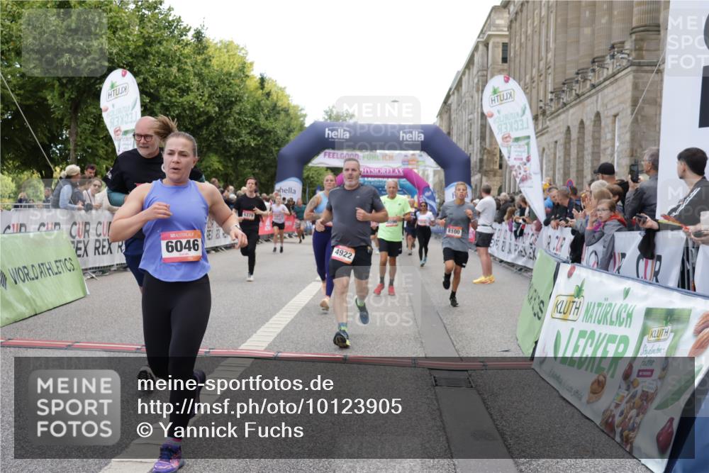 06.09.2026 - CURREX Alsterlauf Yannick Fuchs http://msf.ph/oto/10123905 06.09.2026 10:03:04 Ziel 3096, 3338, 3721, 3909, 3920, 4345, 4348, 4474, 4475, 4730, 4922, 5234, 5465, 5771, 5865, 5903, 5936, 6046, 6049, 6264, 6379, 6398, 8100 meine-sportfotos.de