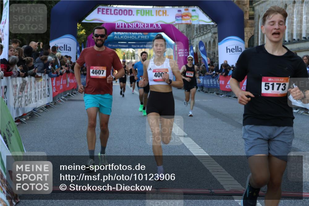 06.09.2026 - CURREX Alsterlauf Strokosch-Dieckow http://msf.ph/oto/10123906 06.09.2026 09:42:42 Ziel 2729, 3692, 4006, 4607, 4829, 5173, 5811, 6376 meine-sportfotos.de