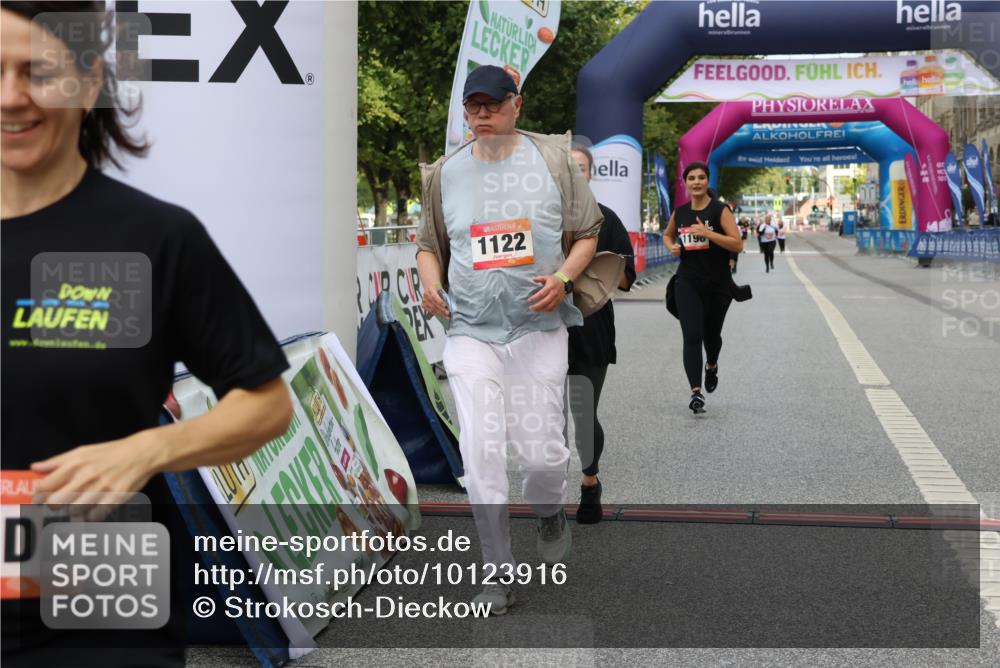 06.09.2026 - CURREX Alsterlauf Strokosch-Dieckow http://msf.ph/oto/10123916 06.09.2026 12:11:53 Ziel 1122, 1196, 1245, 1308, 1309 meine-sportfotos.de