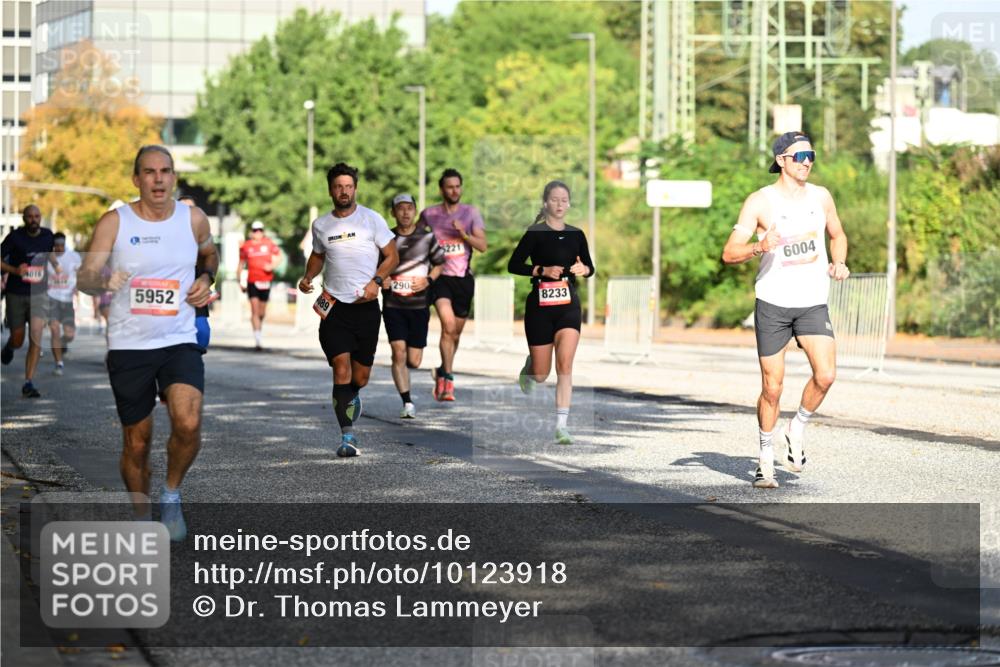 06.09.2026 - CURREX Alsterlauf Dr. Thomas Lammeyer http://msf.ph/oto/10123918 06.09.2026 09:40:32 Laufen 5952, 089, 290, 221, 6004, 8233 meine-sportfotos.de